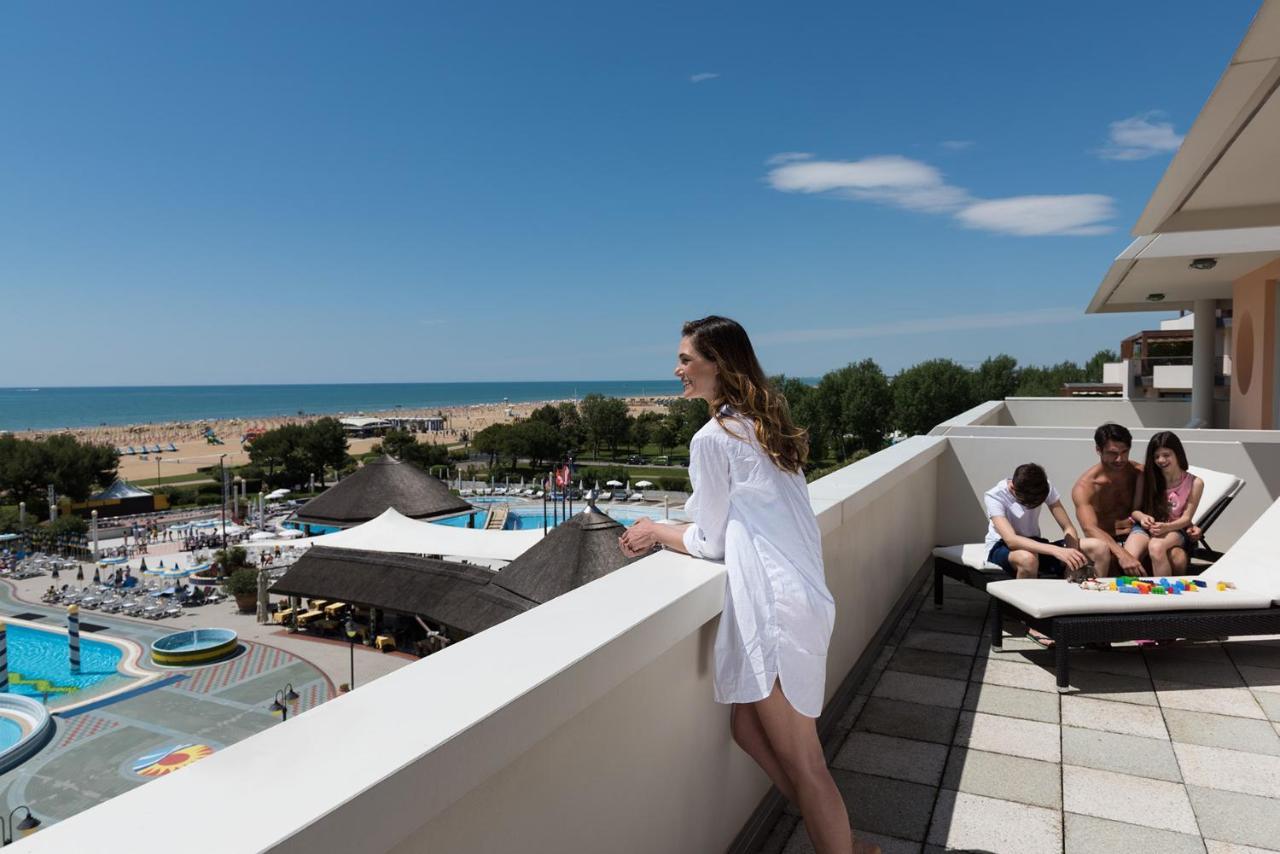 Aparthotel Holiday Bibione Exterior photo